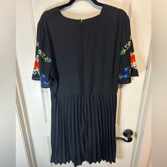 ASOS Embroidered Pleated Dress, Size: 14 NWT - Picture 3 of 3